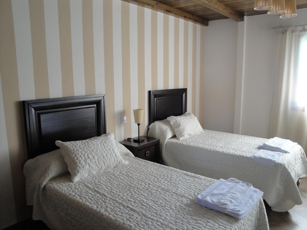 Casa Rural Sierra San Mamede La Codosera Bagian luar foto